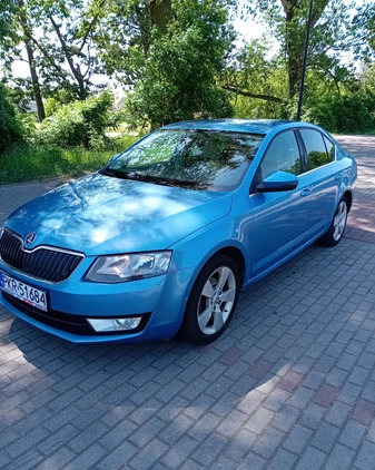 Skoda Octavia cena 37900 przebieg: 219000, rok produkcji 2014 z Piastów małe 154